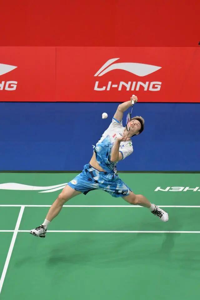 时更换球员 时更换球员